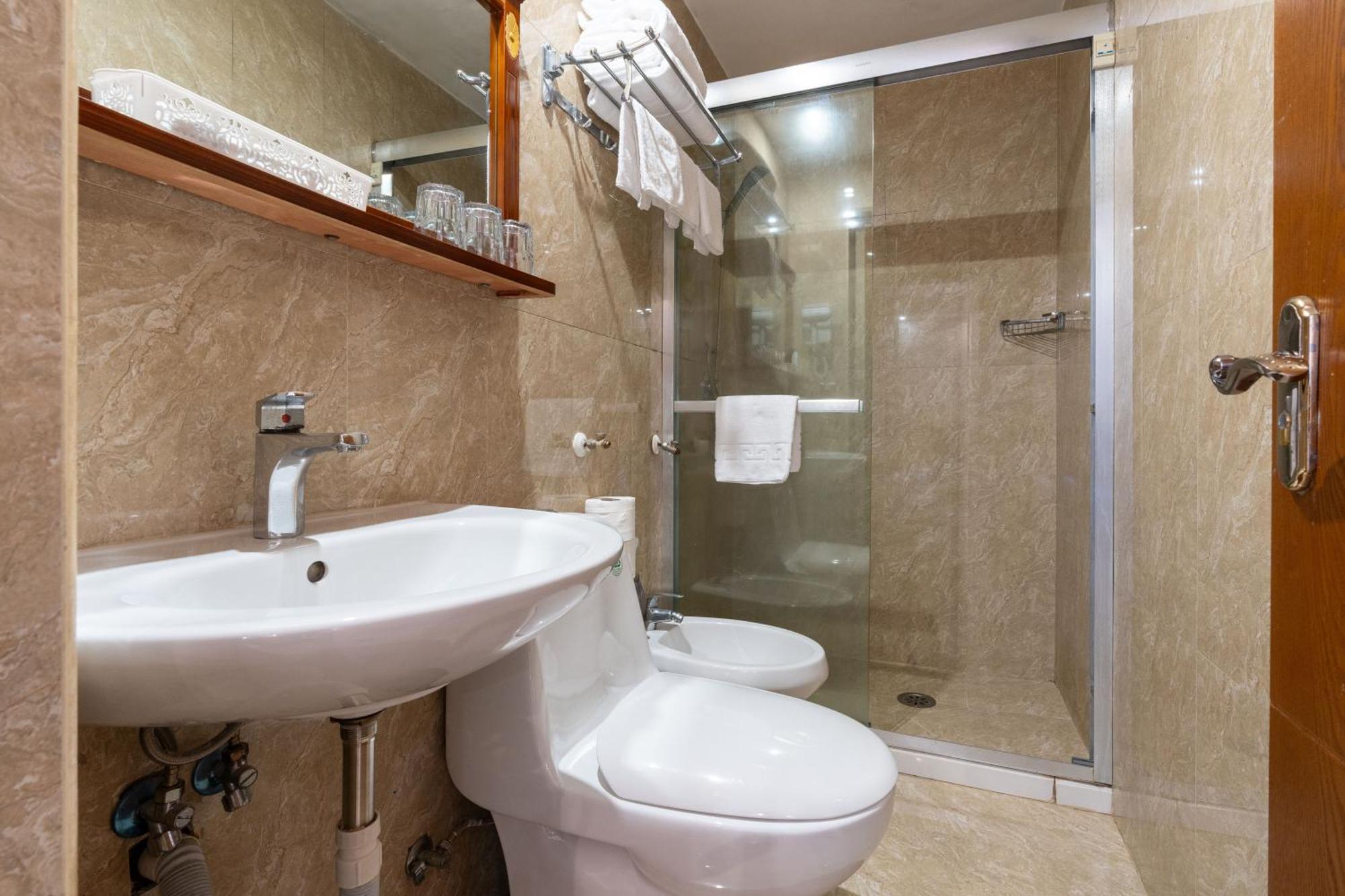 Pensionat Leone D'oro - Close To Piazza Vittorio Rom